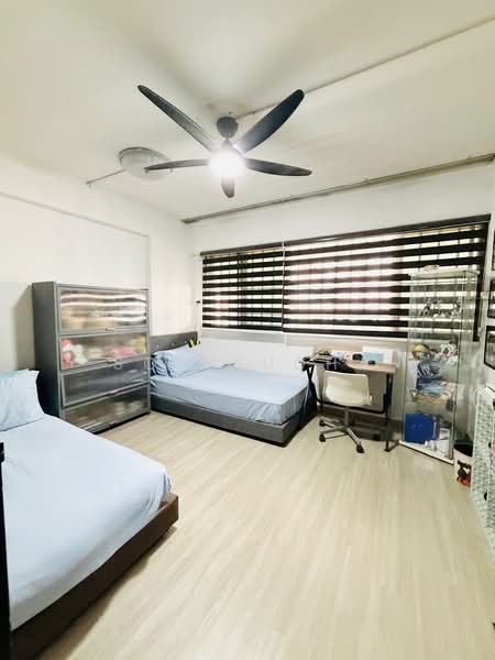 281 Choa Chu Kang Avenue 3 HDB Flat For Sale at S$ 580,000 | PropertyGuru Singapore - Bedroom