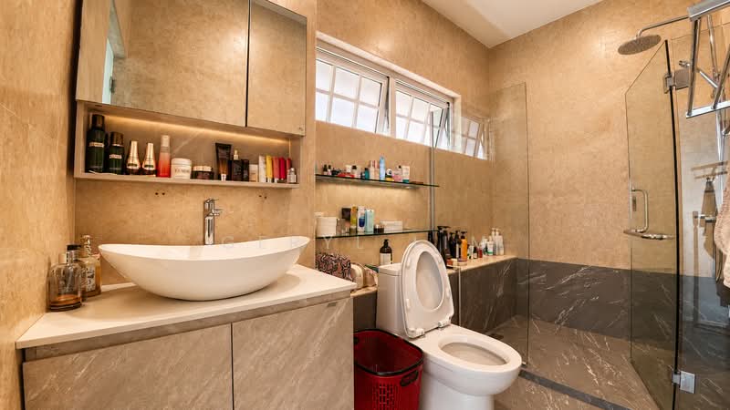 ⭐️⭐️LANDED7772@ Sunrise Estate Exclusive Landed Zoning, , 4 Bedrooms, 2,800 sqft, Semi-Detached House For Sale, by Geryl Lim, 500098944 - Bathroom - PropertyGuru.com.sg