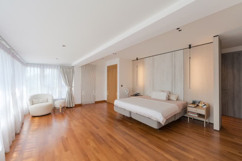 Dunsfold Residences, Dunsfold Drive, 5 Bedrooms, 6,243 sqft, Bungalow House For Sale, by Shauna Seow, 500098948 - Bedroom - PropertyGuru.com.sg