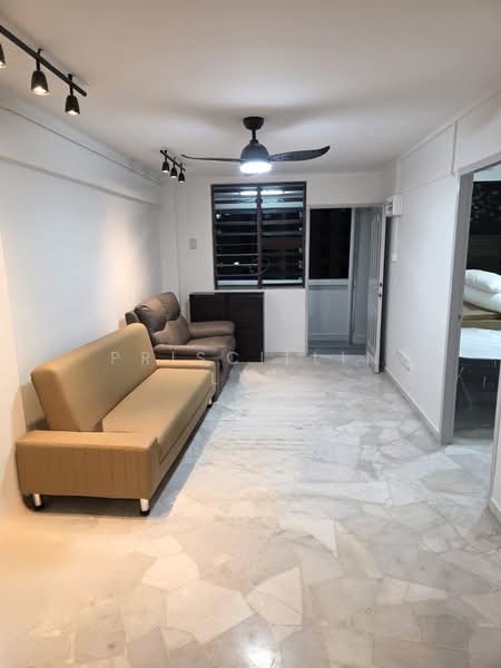 174 Lorong 1 Toa Payoh, 174 Lorong 1 Toa Payoh, 2 Bedrooms, 700 sqft, HDB Flat For Rent, by Priscillin Lim, 500098950 - Living Room - PropertyGuru.com.sg