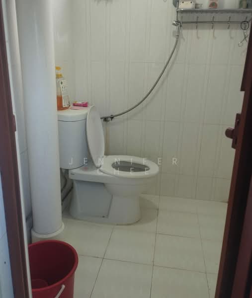 94 Geylang Bahru, 94 Geylang Bahru, Room Rental, 80 sqft, HDB Flat For Rent, by Jennifer Chee, 500098953 - Bathroom - PropertyGuru.com.sg