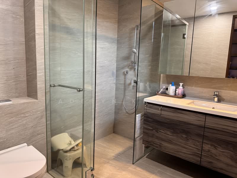 ☎️ADELYN 9325❤️❤️9988✨⭐️MODERN CORNER TERRACE WITH LIFT @TOH TUCK VICINITY Corner Terrace For Sale at S$ 7,500,000 | PropertyGuru Singapore - Bathroom