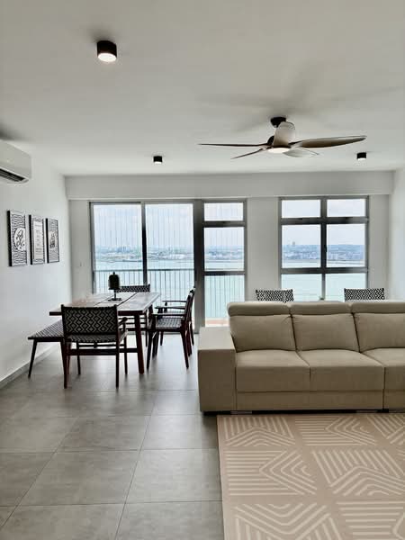 422A Northshore Drive HDB Flat For Sale at S$ 1,100,000 | PropertyGuru Singapore - Living Room