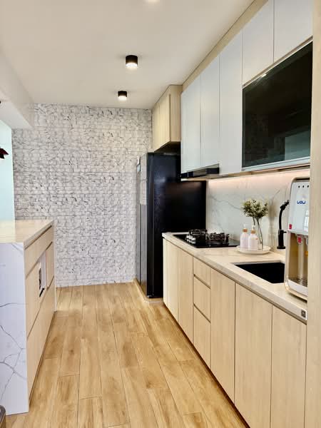 422A Northshore Drive HDB Flat For Sale at S$ 1,100,000 | PropertyGuru Singapore - Kitchen