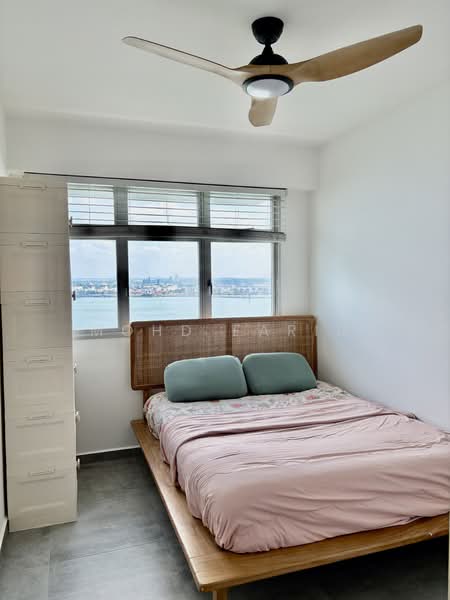 422A Northshore Drive HDB Flat For Sale at S$ 1,100,000 | PropertyGuru Singapore - Bedroom