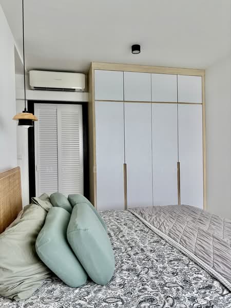 422A Northshore Drive HDB Flat For Sale at S$ 1,100,000 | PropertyGuru Singapore - Bedroom