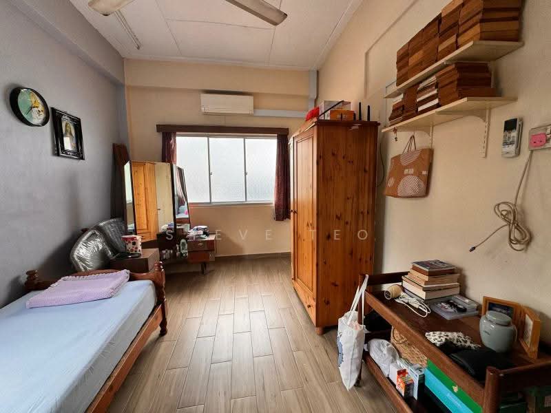 University Road, Kheam Hock Road, , 6 Bedrooms, 3,500 sqft, Semi-Detached House For Sale, by Steve Teo, 500098983 - Bedroom - PropertyGuru.com.sg