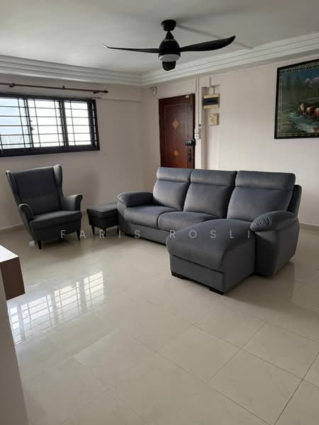 228 Lorong 8 Toa Payoh, 228 Lorong 8 Toa Payoh, Room Rental, 102 sqft, HDB Flat For Rent, by Faris Rosli, 500098984 - Living Room - PropertyGuru.com.sg