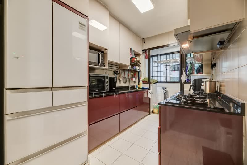 336B Yishun Street 31 HDB Flat For Sale at S$ 688,000 | PropertyGuru Singapore - Kitchen