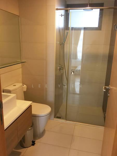 Centro Residences Condominium For Sale at S$ 1,800,000 | PropertyGuru Singapore - Bathroom