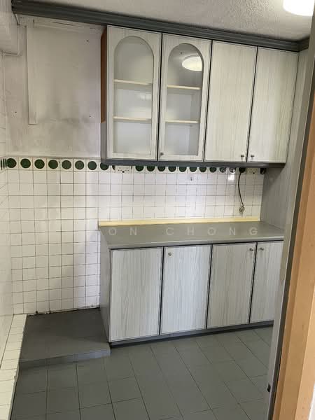 55 Geylang Bahru HDB Flat For Sale at S$ 700,000 | PropertyGuru Singapore - Kitchen