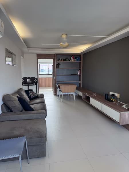 4 Queen's Road, 4 Queen's Road, 2 Bedrooms, 786 sqft, HDB Flat For Rent, by Greg Chan, 500099014 - Living Room - PropertyGuru.com.sg