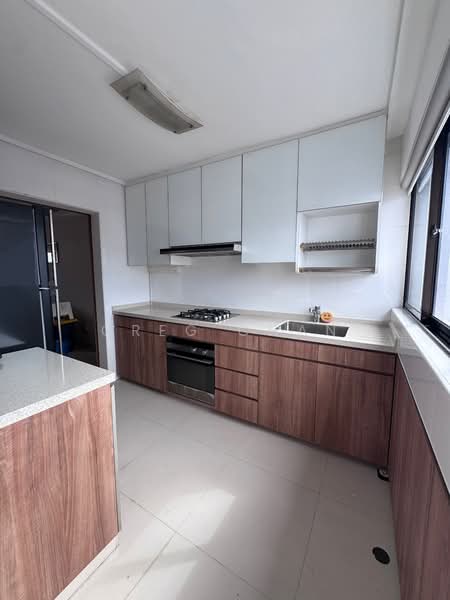 4 Queen's Road, 4 Queen's Road, 2 Bedrooms, 786 sqft, HDB Flat For Rent, by Greg Chan, 500099014 - Kitchen - PropertyGuru.com.sg