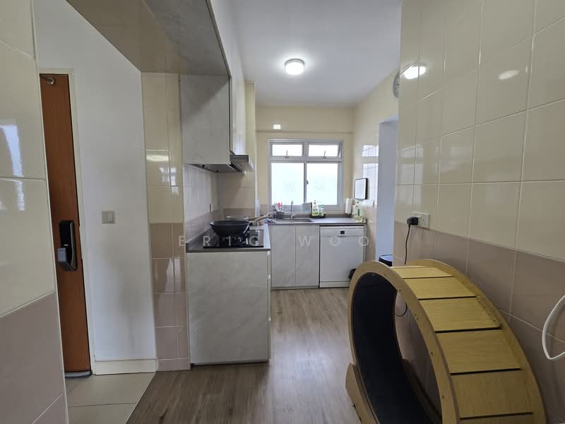 174A Hougang Avenue 1 HDB Flat For Sale at S$ 560,000 | PropertyGuru Singapore - Kitchen