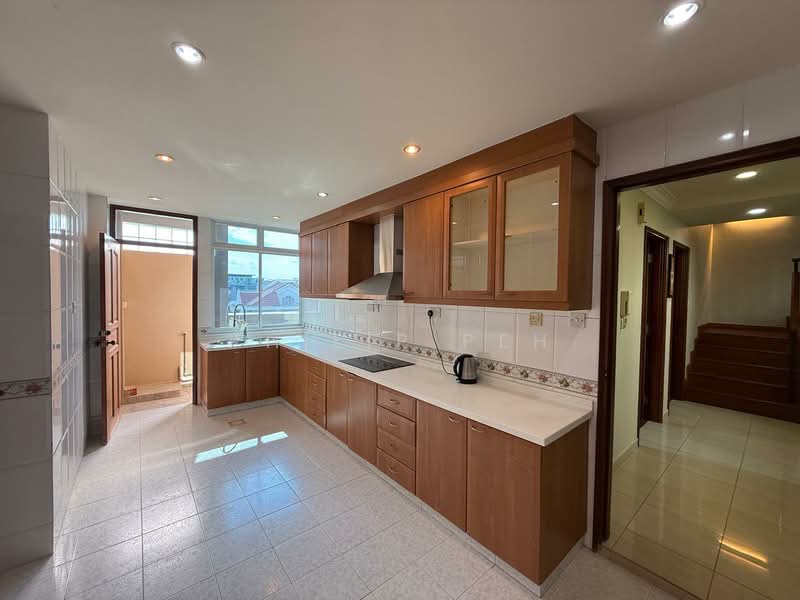 D-Mansions, 2 Dunman Lane, 3 Bedrooms, 1,797 sqft, Apartment For Rent, by Philip Peh, 500099024 - Kitchen - PropertyGuru.com.sg
