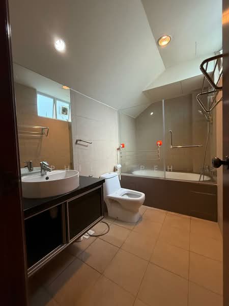 D-Mansions, 2 Dunman Lane, 3 Bedrooms, 1,797 sqft, Apartment For Rent, by Philip Peh, 500099024 - Bathroom - PropertyGuru.com.sg