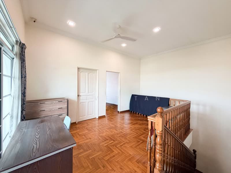 Pinewood Terrace Corner Terrace For Sale at S$ 3,500,000 | PropertyGuru Singapore - Living Room