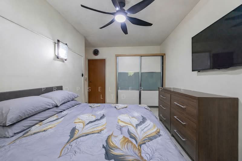 446B Jalan Kayu HDB Flat For Sale at S$ 599,000 | PropertyGuru Singapore - Bedroom