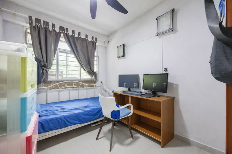 446B Jalan Kayu HDB Flat For Sale at S$ 599,000 | PropertyGuru Singapore - Bedroom