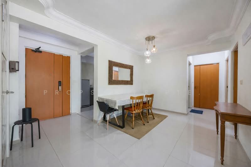 446B Jalan Kayu HDB Flat For Sale at S$ 599,000 | PropertyGuru Singapore - Dining Room