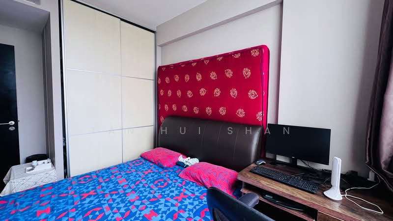 For Rent - The Lakeshore