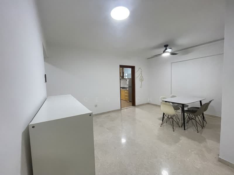 688C Choa Chu Kang Crescent HDB Flat For Sale at S$ 620,000 | PropertyGuru Singapore - Interior