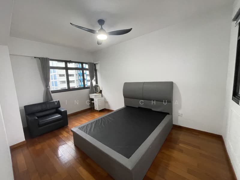 688C Choa Chu Kang Crescent HDB Flat For Sale at S$ 620,000 | PropertyGuru Singapore - Bedroom