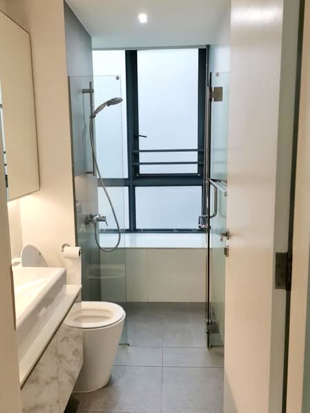 The Sixth Avenue Residences, 168 Sixth Avenue, 3 Bedrooms, 1,356 sqft, Condominium For Rent, by Andy Low, 500099051 - Bathroom - PropertyGuru.com.sg