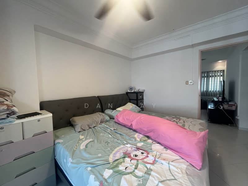 734 Woodlands Circle HDB Flat For Sale at S$ 560,000 | PropertyGuru Singapore