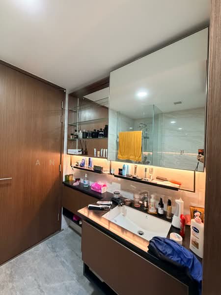 Normanton Park Condominium For Sale at S$ 1,050,000 | PropertyGuru Singapore - Bathroom