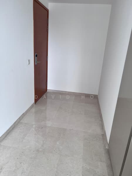 Centro Residences Condominium For Sale at S$ 1,800,000 | PropertyGuru Singapore - Entrance