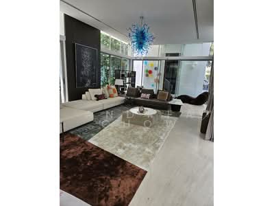 For Rent - Tudor Close