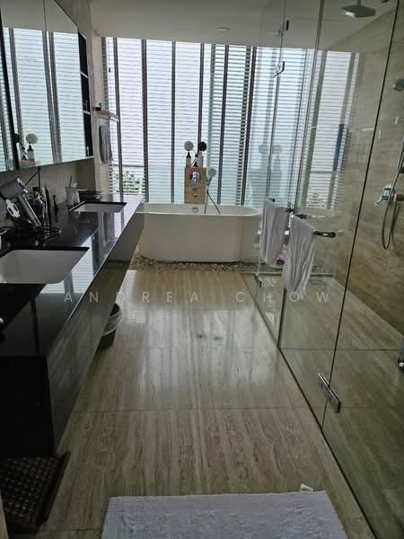 Tudor Close, Tudor Close, 5 Bedrooms, 7,000 sqft, Bungalow House For Rent, by Andrea Chow, 500099108 - Bathroom - PropertyGuru.com.sg