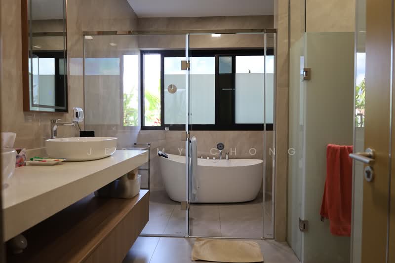 Chartwell Drive Semi-Detached House For Sale at S$ 9,980,000 | PropertyGuru Singapore - Bathroom