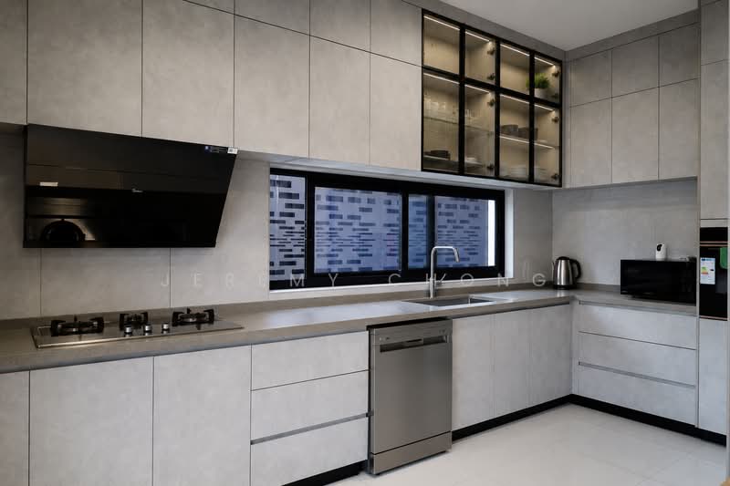 Chartwell Drive, Chartwell Drive, 8 Bedrooms, 9,678 sqft, Semi-Detached House For Sale, by Jeremy Chong, 500099109 - Kitchen - PropertyGuru.com.sg
