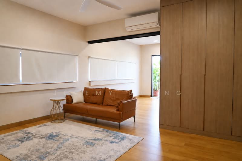 Chartwell Drive, Chartwell Drive, 8 Bedrooms, 9,678 sqft, Semi-Detached House For Sale, by Jeremy Chong, 500099109 - Living Room - PropertyGuru.com.sg
