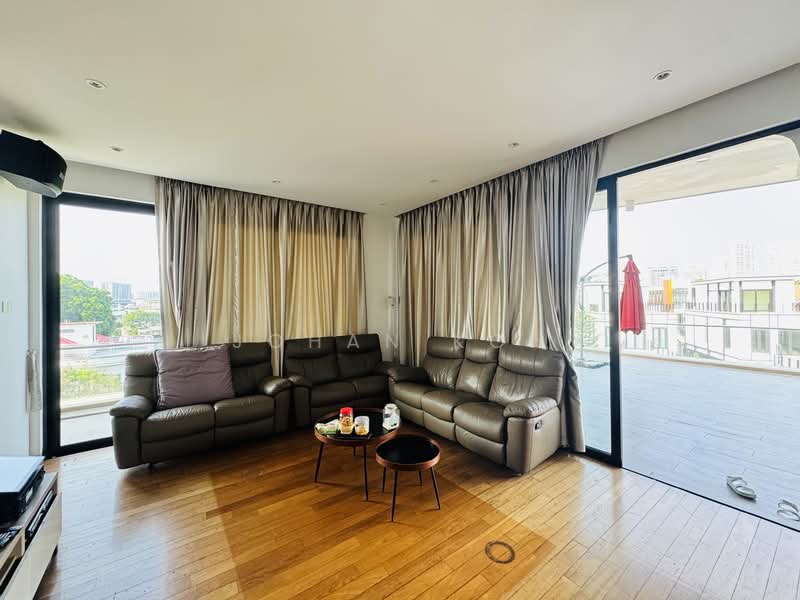 ⭐️Modern Goodman Estate Bungalow ⭐️ Wide Frontage ⭐️ Huge plot Detached House For Sale at S$ 28,000,000 | PropertyGuru Singapore - Living Room