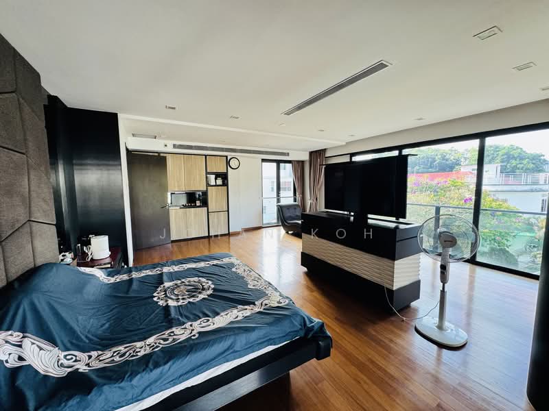 ⭐️Modern Goodman Estate Bungalow ⭐️ Wide Frontage ⭐️ Huge plot Detached House For Sale at S$ 28,000,000 | PropertyGuru Singapore - Bedroom