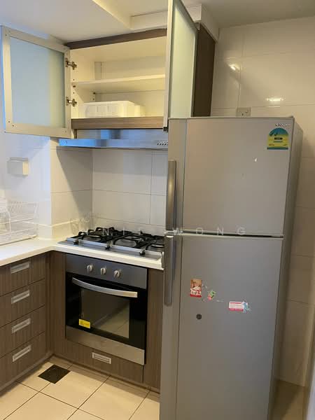 Esta Ruby Condominium For Sale at S$ 1,750,000 | PropertyGuru Singapore - Kitchen