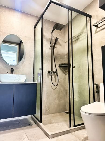 Dahlia Park Condo Condominium For Sale at S$ 1,800,000 | PropertyGuru Singapore - Bathroom