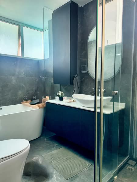 Dahlia Park Condo Condominium For Sale at S$ 1,800,000 | PropertyGuru Singapore - Bathroom