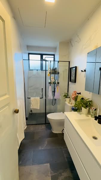 Seraya Ville, 11 Seraya Lane, 3 Bedrooms, 1,430 sqft, Condominium For Rent, by Jyoti Chawla, 500099138 - Bathroom - PropertyGuru.com.sg