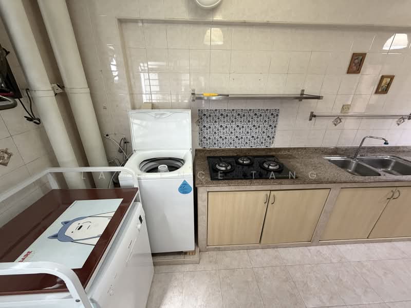 322C Anchorvale Drive HDB Flat For Sale at S$ 715,000 | PropertyGuru Singapore - Kitchen