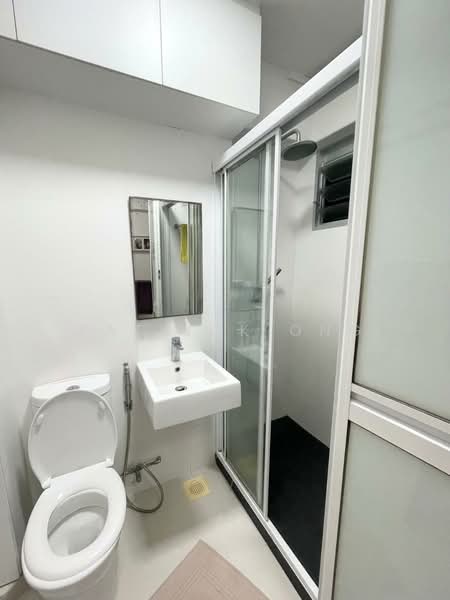 203 Bishan Street 23 HDB Flat For Sale at S$ 900,000 | PropertyGuru Singapore - Bathroom