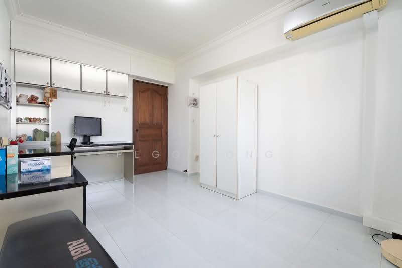 203A Compassvale Road HDB Flat For Sale at S$ 768,888 | PropertyGuru Singapore - Common Room