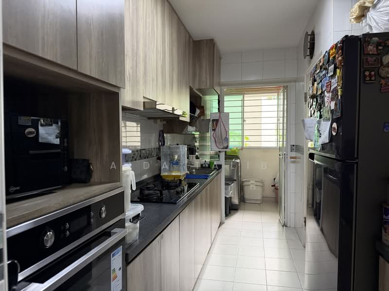 317A Yishun Avenue 9 HDB Flat For Sale at S$ 695,000 | PropertyGuru Singapore - Kitchen