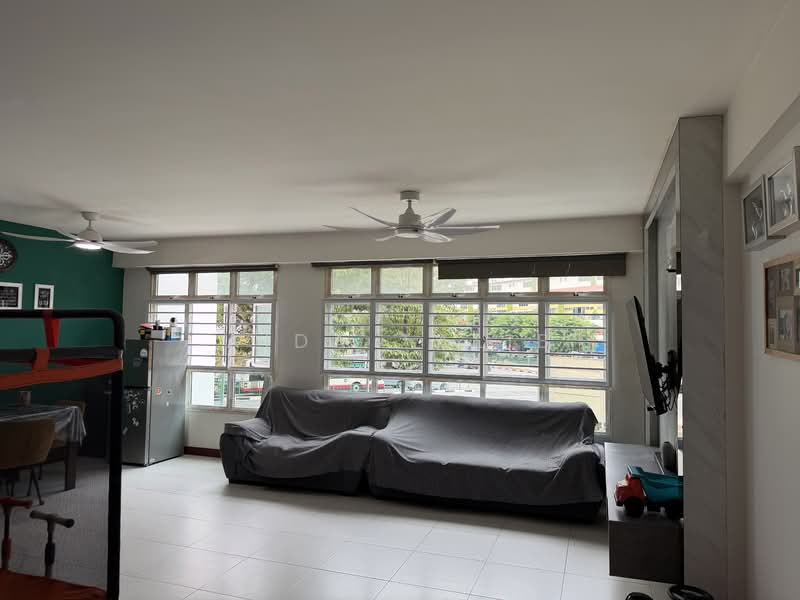 317A Yishun Avenue 9 HDB Flat For Sale at S$ 695,000 | PropertyGuru Singapore - Living Room
