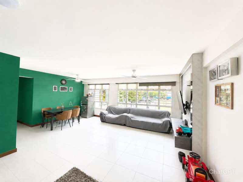 317A Yishun Greenwalk, 317A Yishun Avenue 9, 3 Bedrooms, 1,206 sqft, HDB Flat For Sale, by Aida Talib, 500099164 - Living Room - PropertyGuru.com.sg