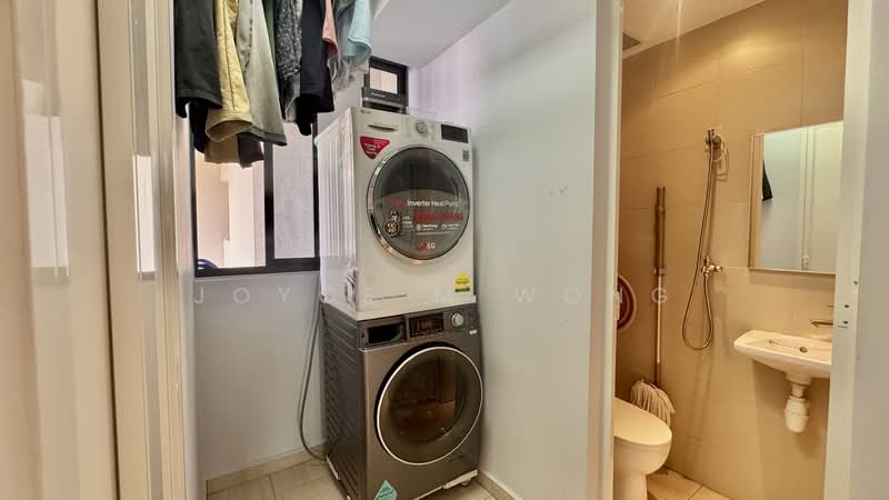 Hundred Palms Residences Executive Condominium For Sale at S$ 2,500,000 | PropertyGuru Singapore - Bathroom