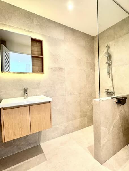 Balestier Point, 279 Balestier Road, 2 Bedrooms, 700 sqft, Apartment For Rent, by Patrick Lim, 500099167 - Hotel Style Bathroom - PropertyGuru.com.sg